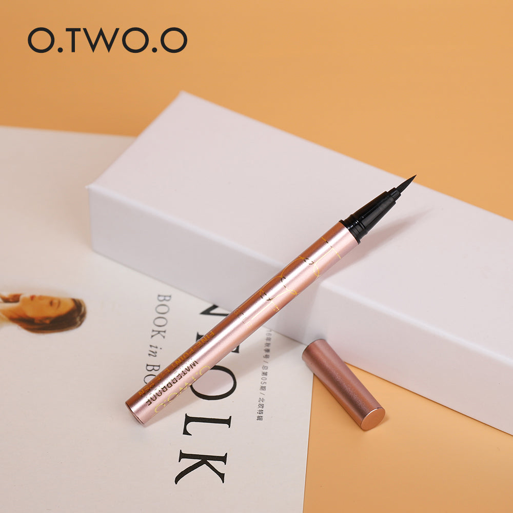 O.TWO.O SUPER WATERPROOF EYELINER MARKER