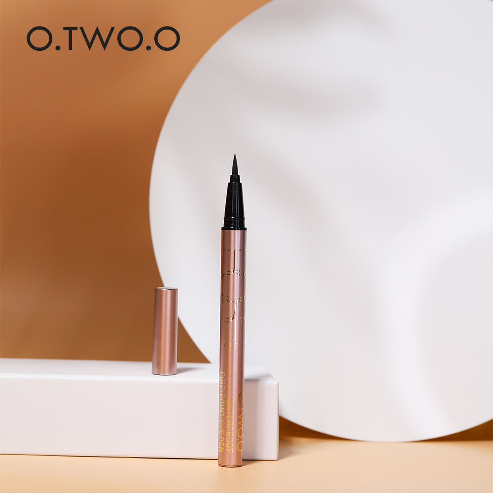 O.TWO.O SUPER WATERPROOF EYELINER MARKER