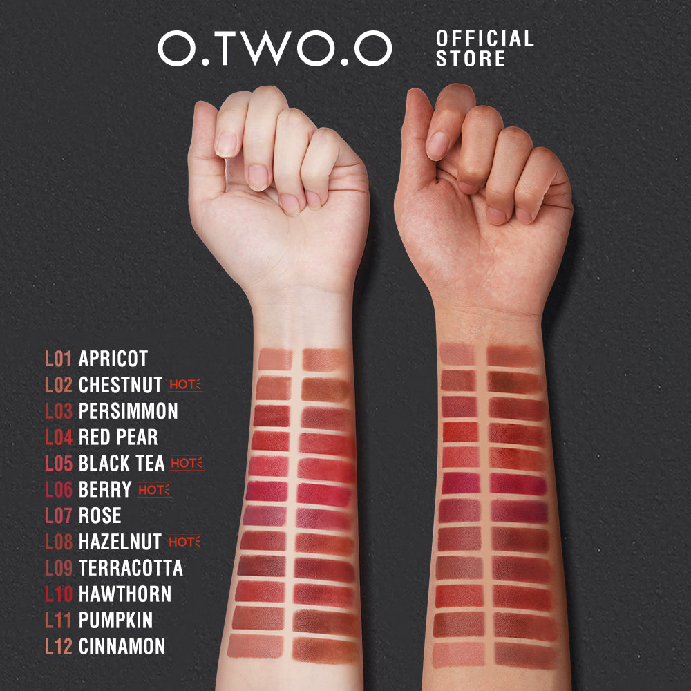 O.TWO.O 2 IN 1 LIP GLAZE AND LIPSTICK