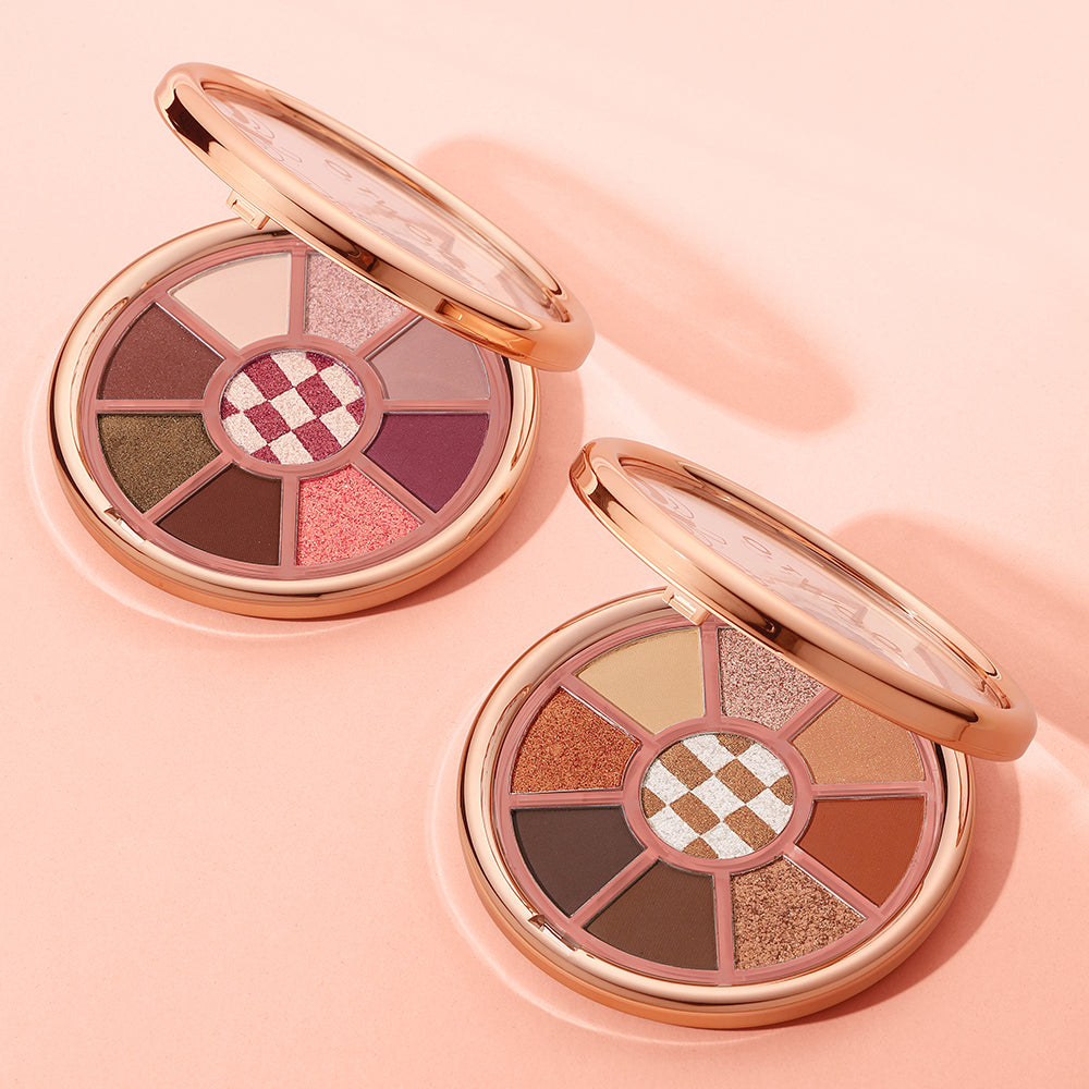 O.TWO.O CHARM LOVE MARK EYESHADOW PALETTE