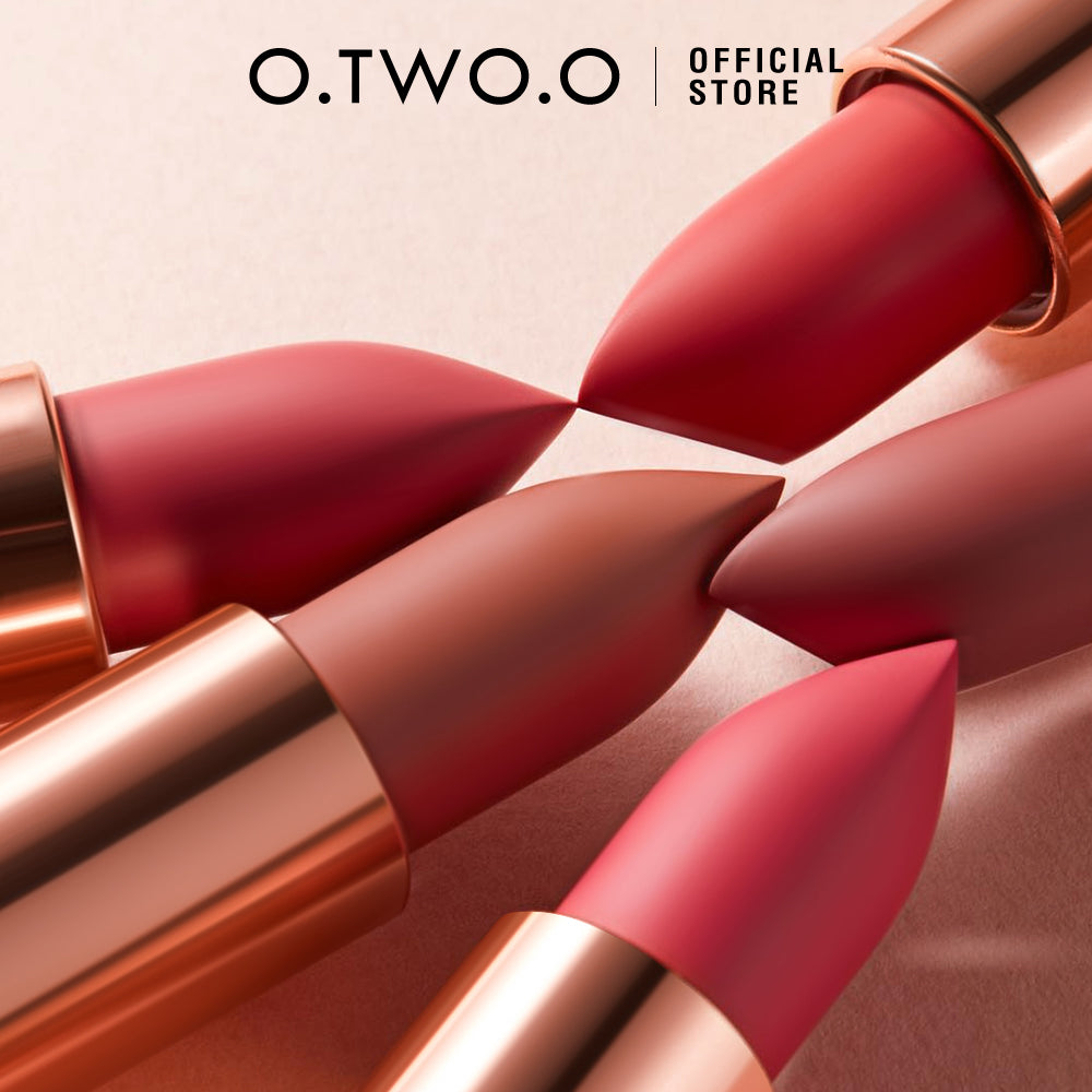 O.TWO.O 2 IN 1 LIP GLAZE AND LIPSTICK