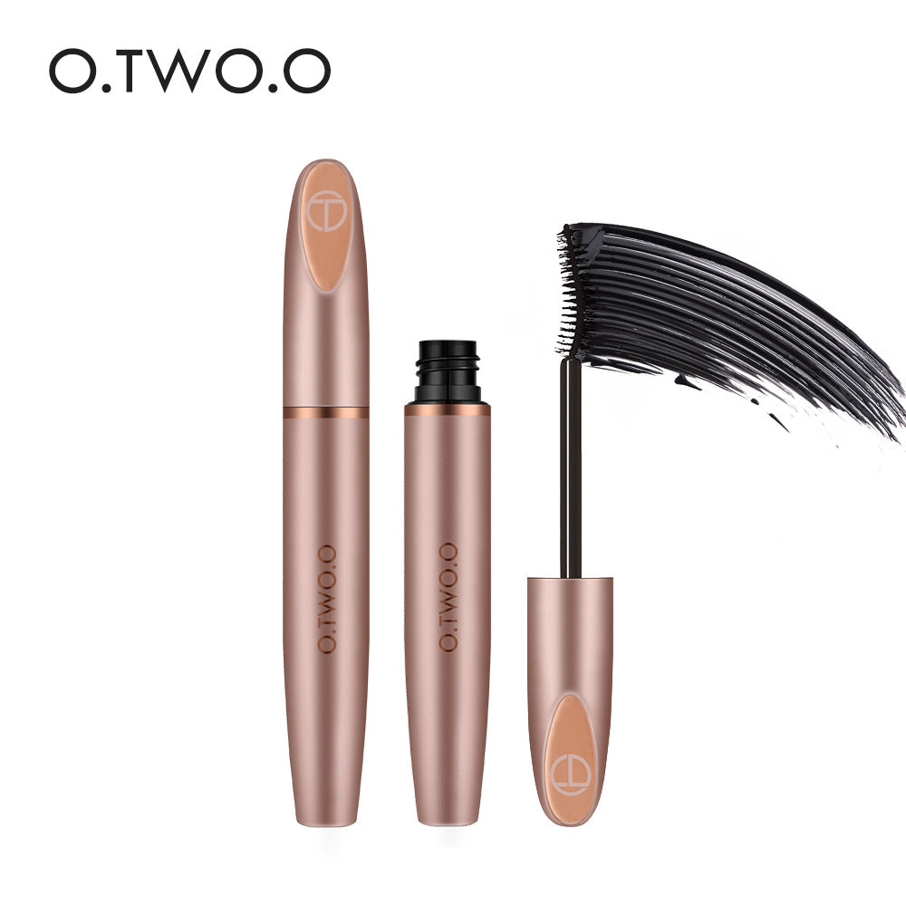 O.TWO.O 3D INSTANT OVERSIZE VOLUME LENGTHENING MASCARA