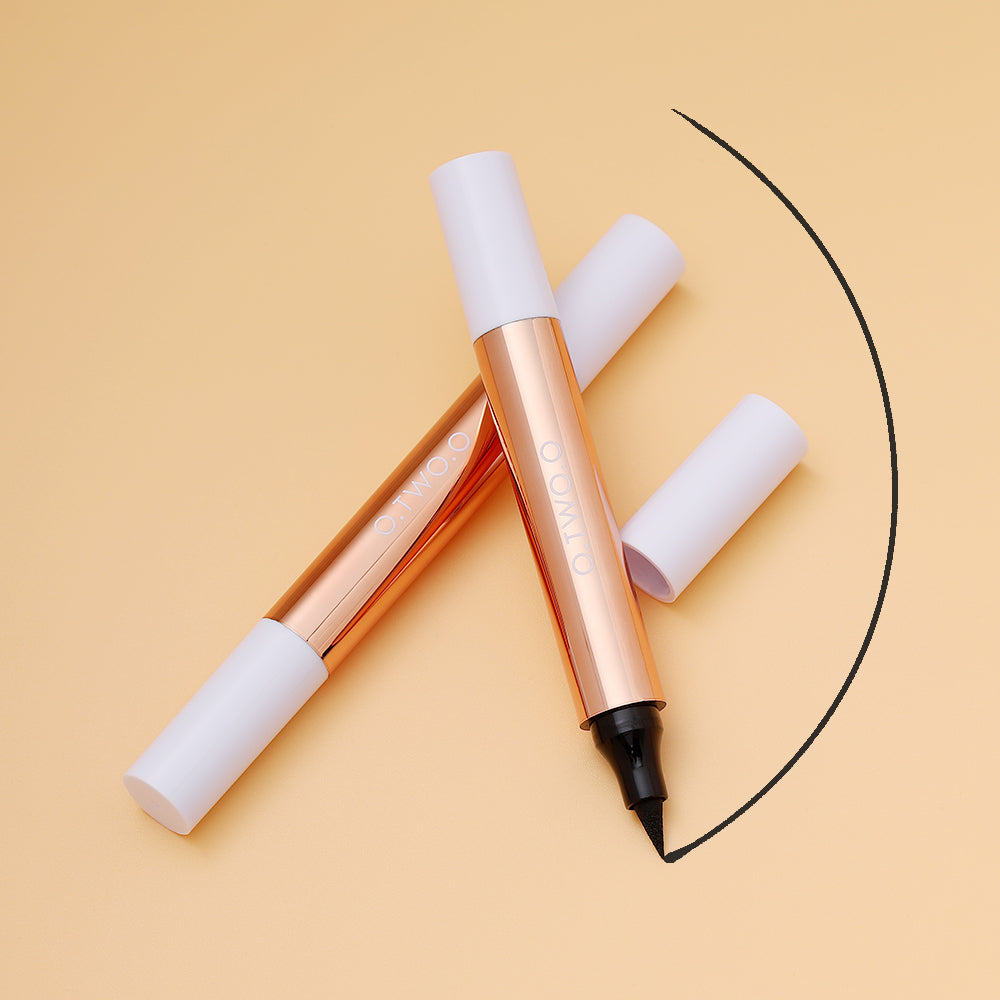 O.TWO.O CAT-EYE STAMP EYELINER