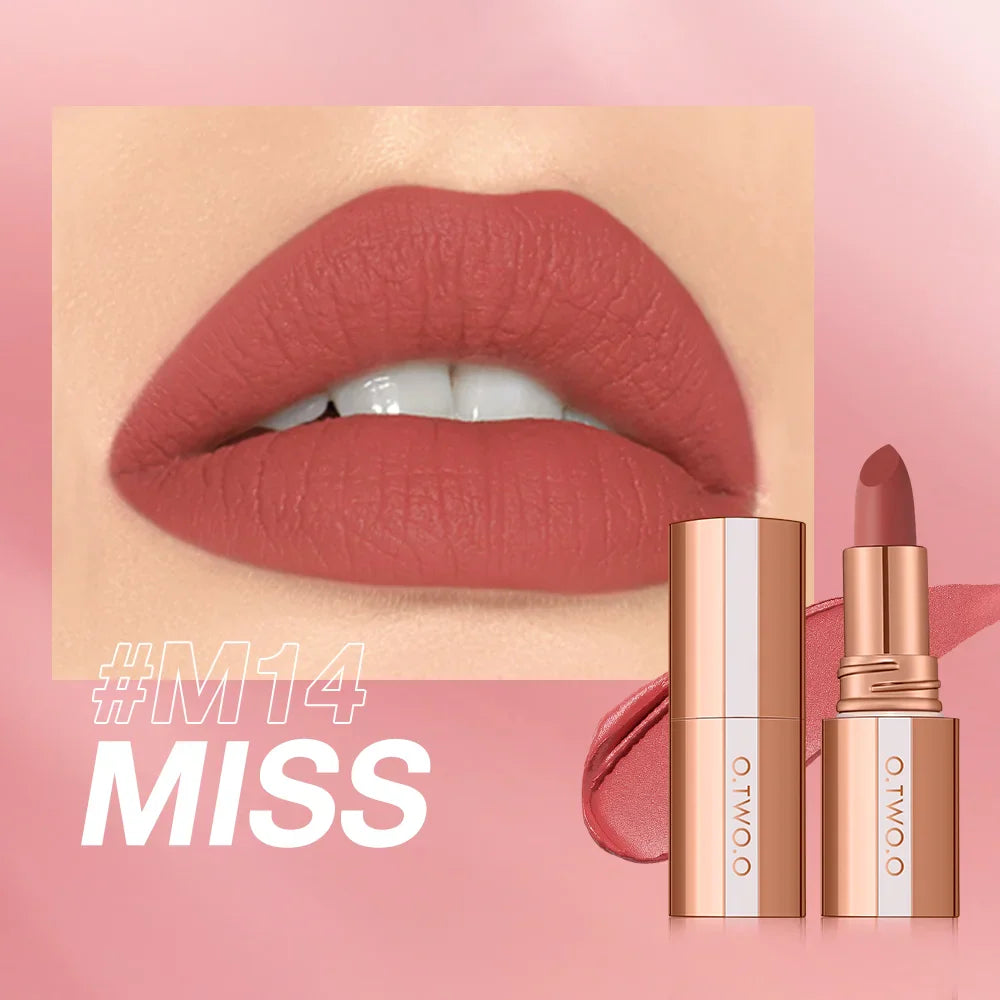 O.TWO.O MISTY KISS LOCK COLOUR MATTE LIPSTICK