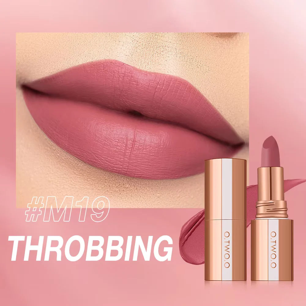 O.TWO.O MISTY KISS LOCK COLOUR MATTE LIPSTICK